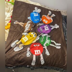 M&M Brown Blanket